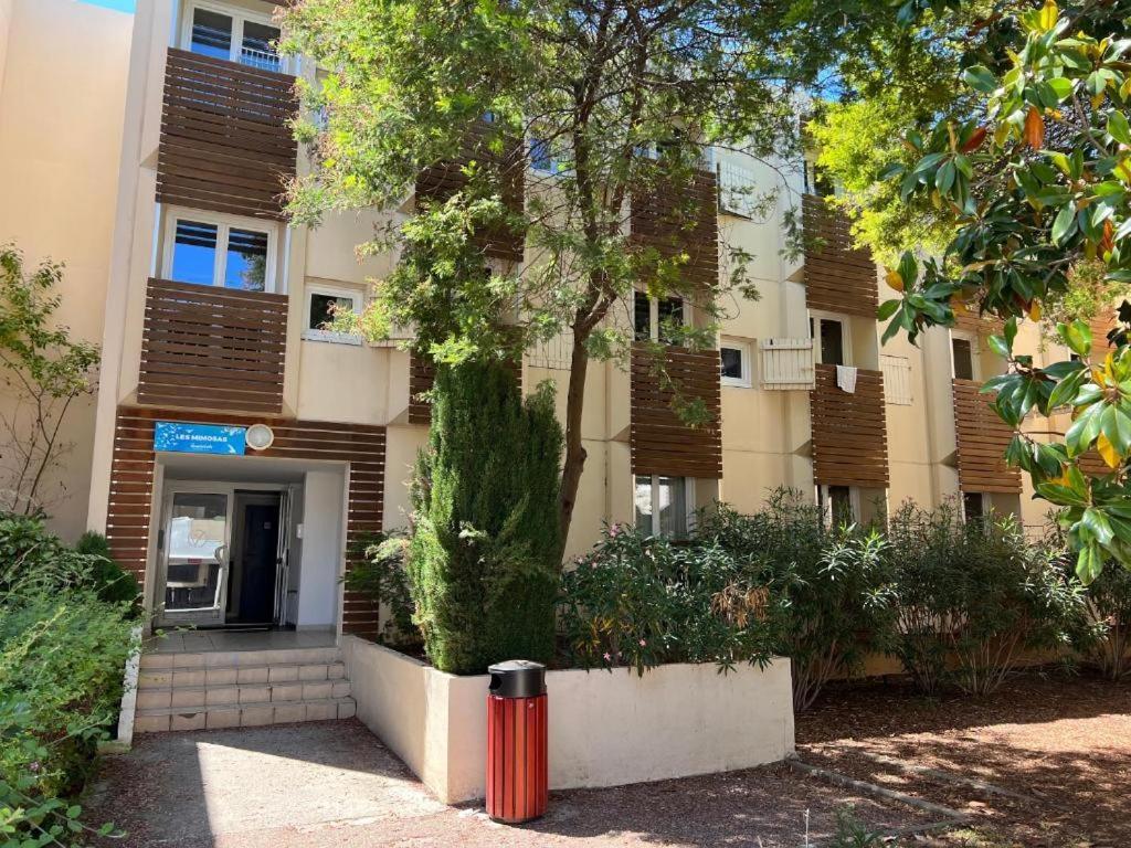 Joli T2 Proche Plage Dans Residence La Londe-les-Maures Dış mekan fotoğraf